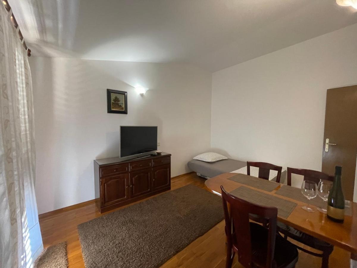 Apartment Jurasovic Макарска Стая снимка